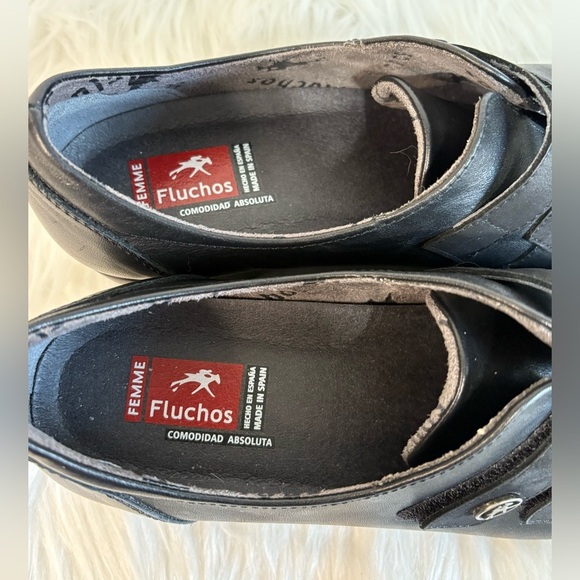 Elegant Black Leather Loafers - Picture 11 of 11